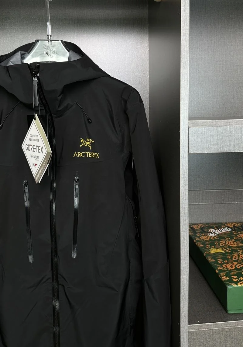 Arcteryx Outwear WellDesigned 164422