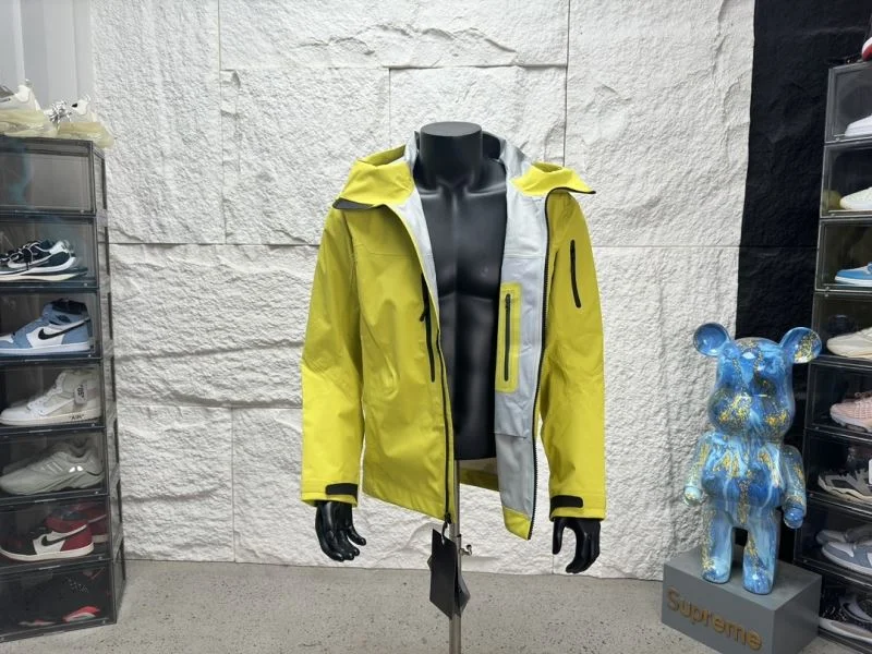 Colorful Arcteryx Outwear 163348