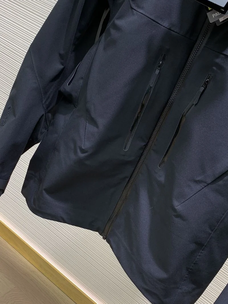 Arcteryx Outwear TravelReady 163408