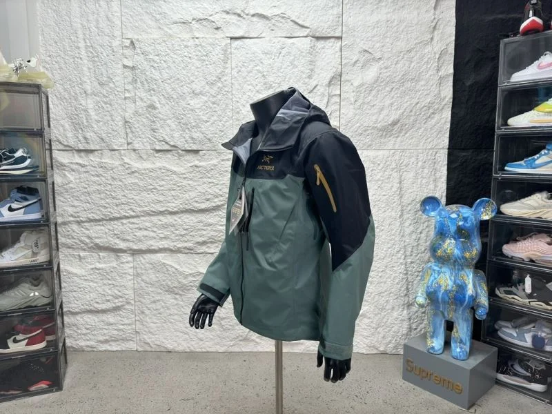 Modern Arcteryx Outwear 163337