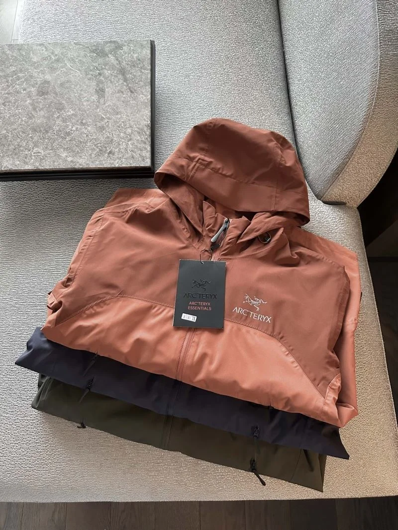 Sporty Arcteryx Outwear 163346