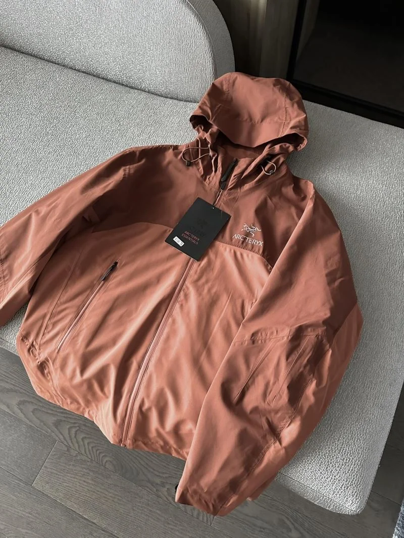 Sporty Arcteryx Outwear 163346