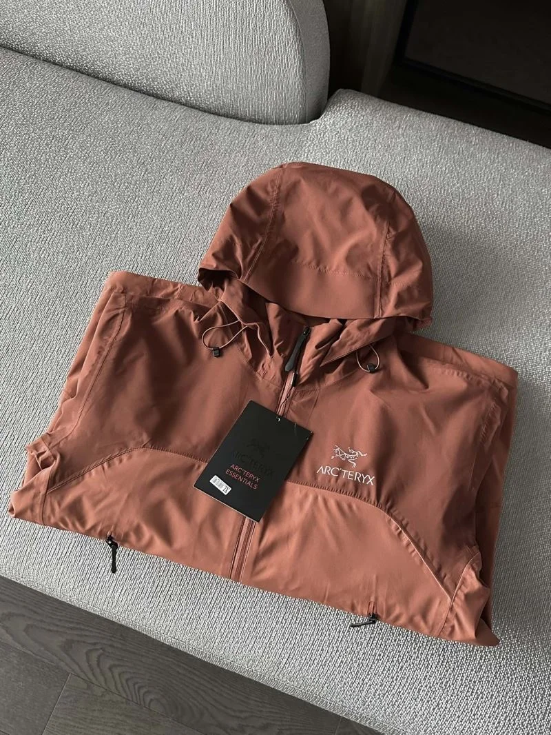 Sporty Arcteryx Outwear 163346