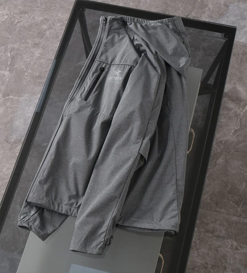 Arcteryx Outwear Classic 163324