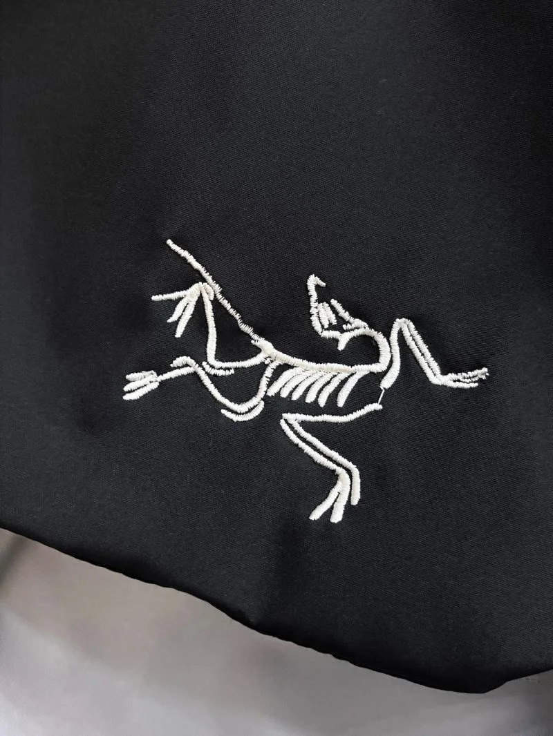 Arcteryx Outwear Timeless 163336