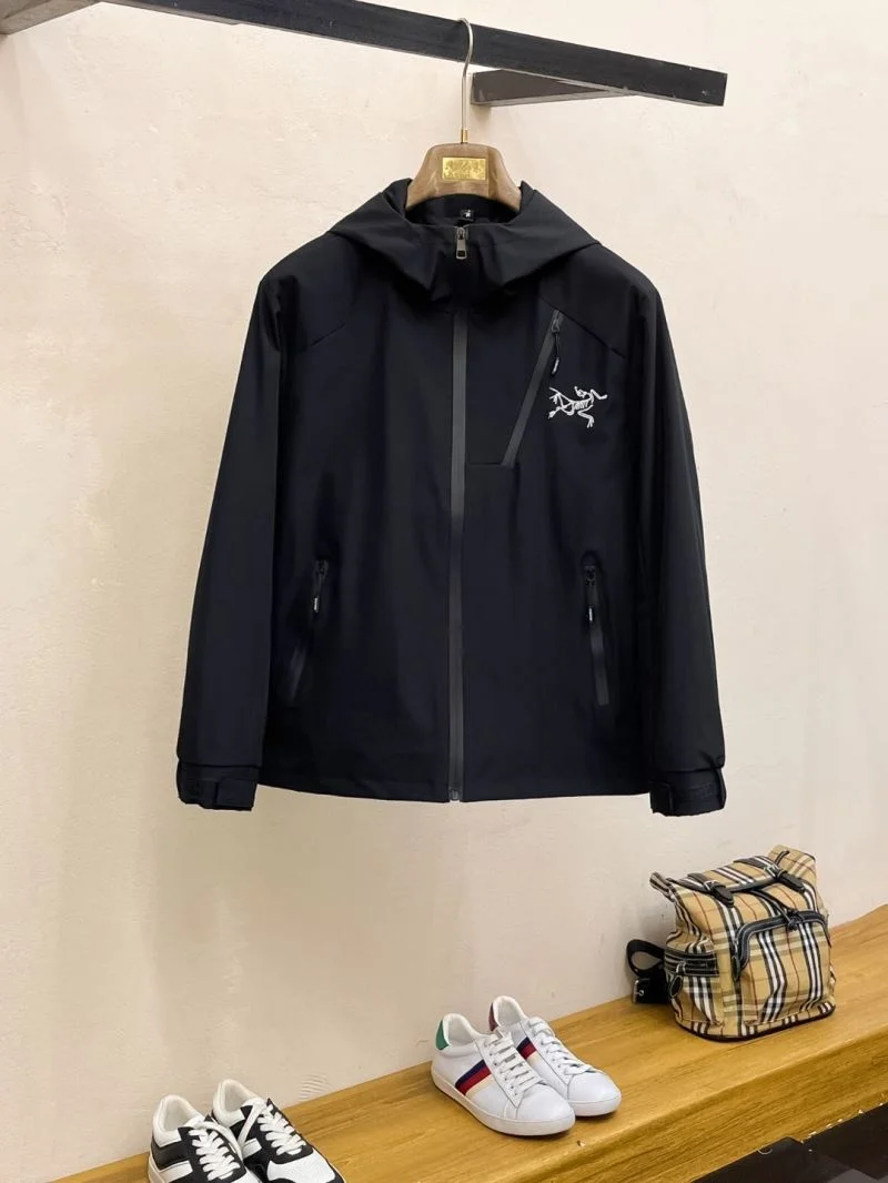 Minimalist Arcteryx Outwear 163308