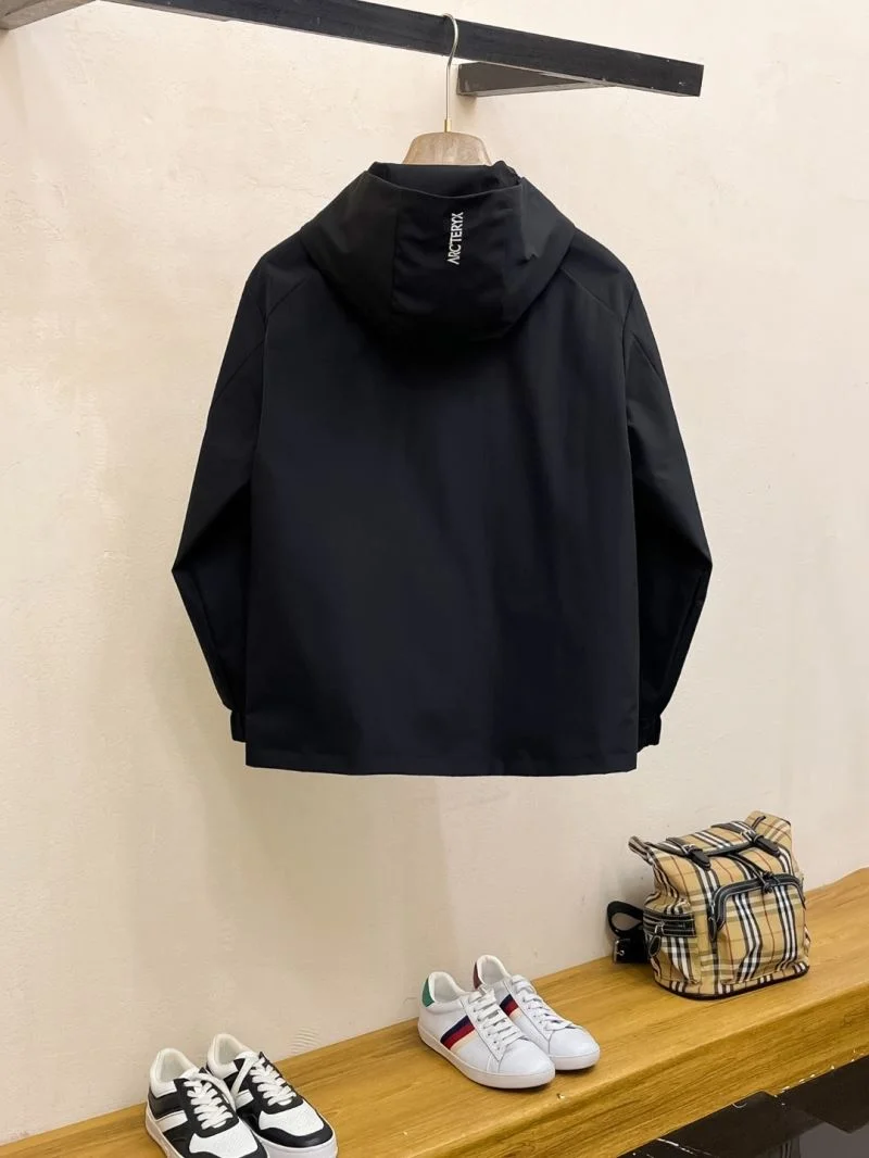 Minimalist Arcteryx Outwear 163308