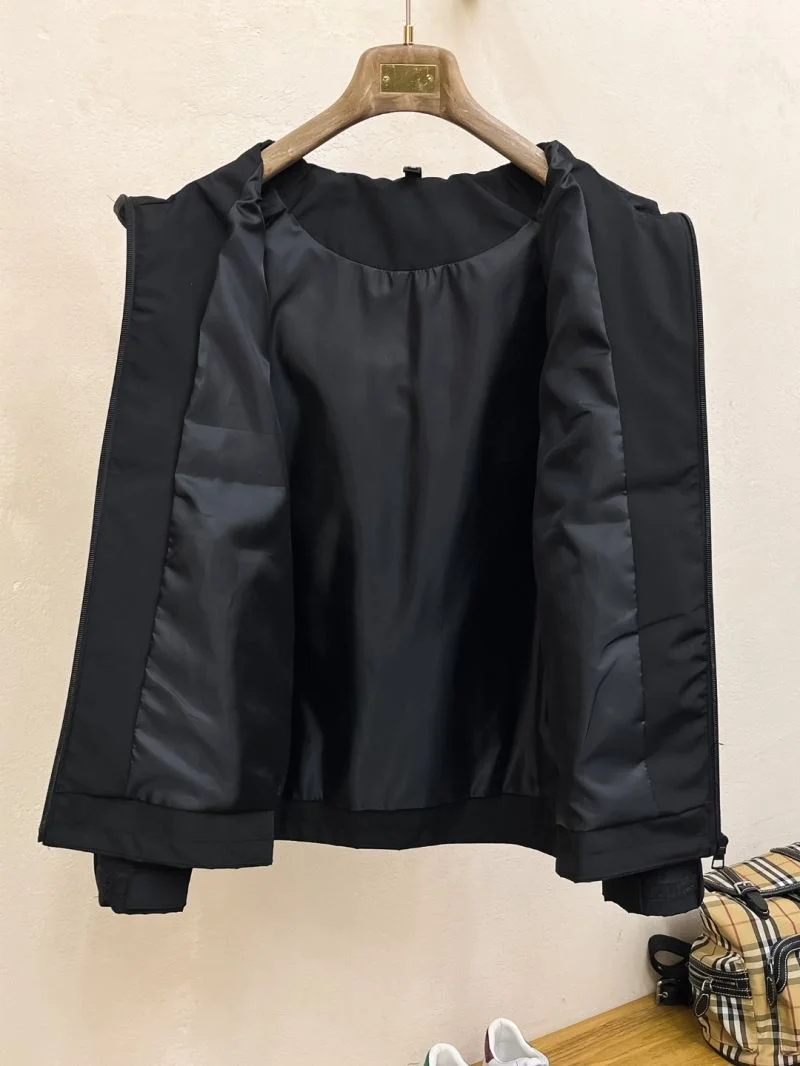 Minimalist Arcteryx Outwear 163308