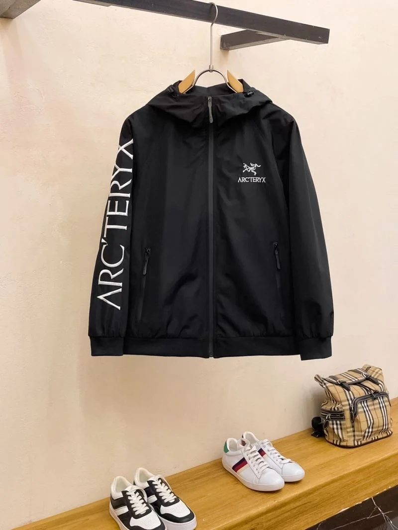 Arcteryx Outwear ComfortFit 163317