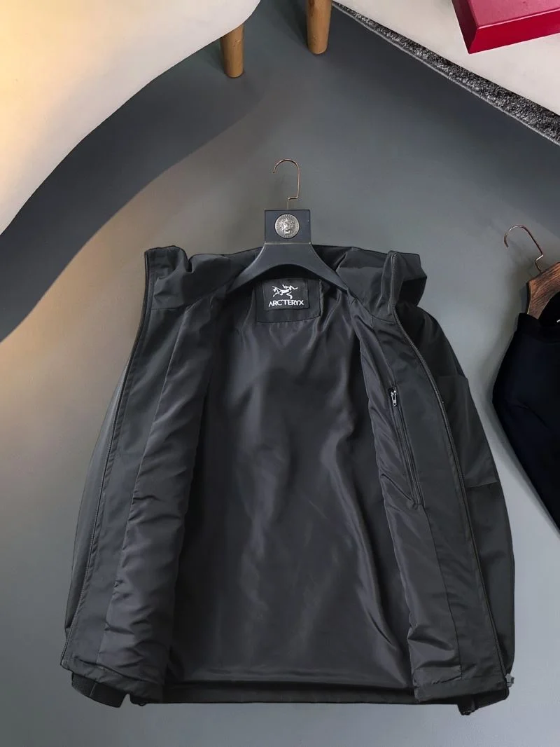 Arcteryx Outwear Contemporary 163311
