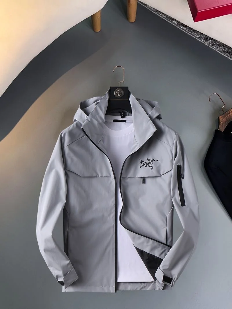 Arcteryx Outwear Snug 163305