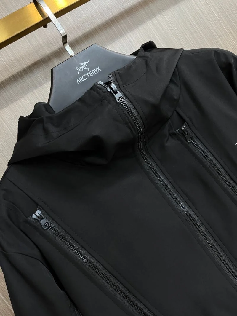 Arcteryx Outwear Durable 163289