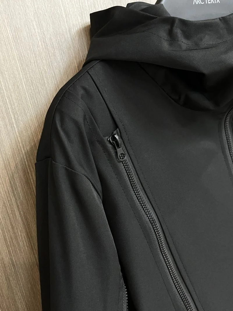 Arcteryx Outwear Durable 163289