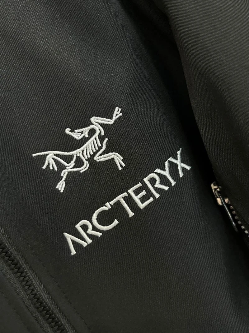 Arcteryx Outwear Durable 163289
