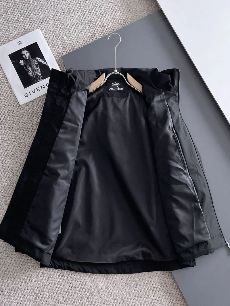 Arcteryx Outwear Lightweight 163288