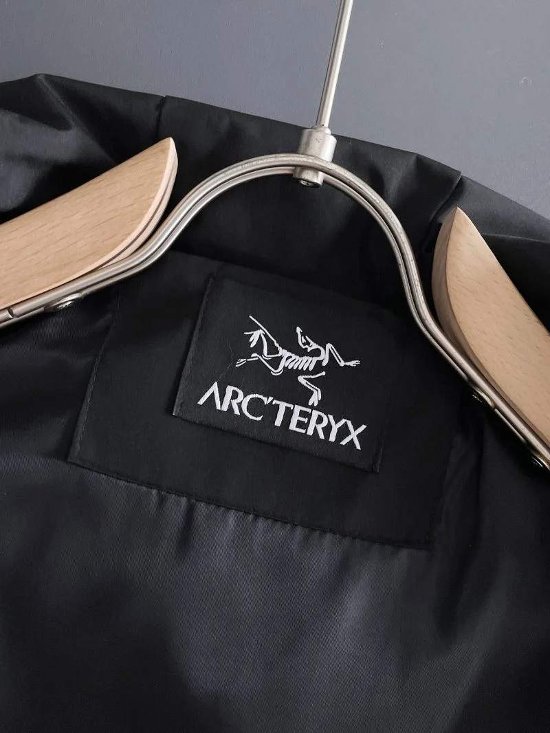 Versatile Arcteryx Outwear 163274