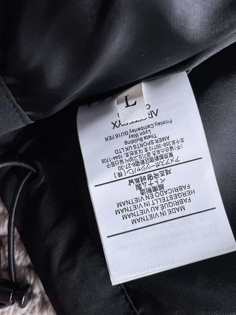 Versatile Arcteryx Outwear 163274