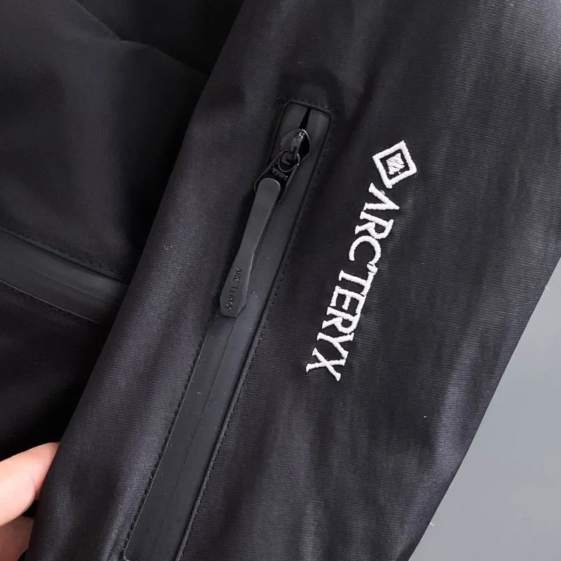 Arcteryx Outwear Contemporary 163272