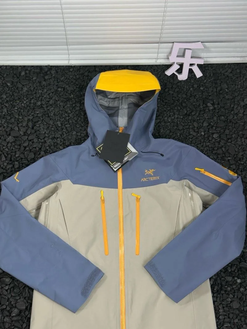 WellDesigned Arcteryx Outwear 163265