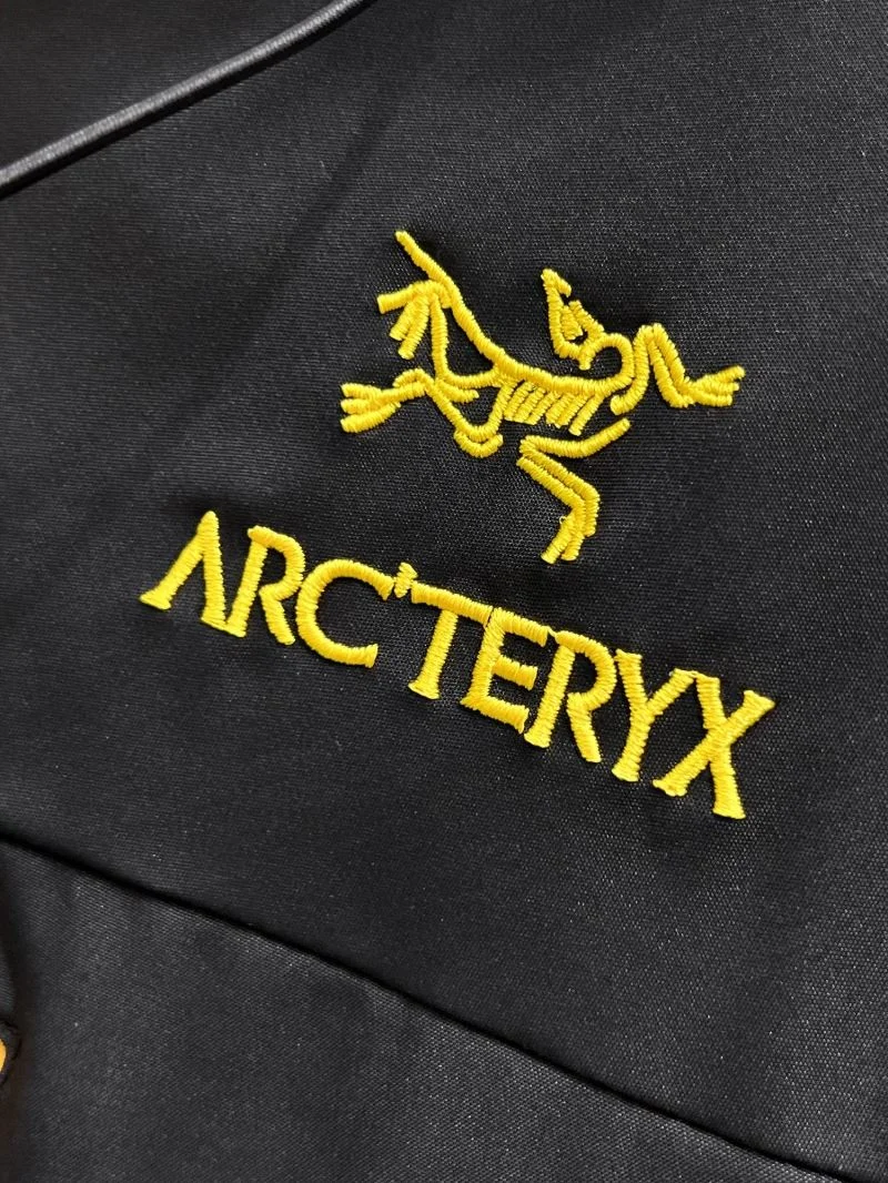 Arcteryx Outwear Lightweight 163243
