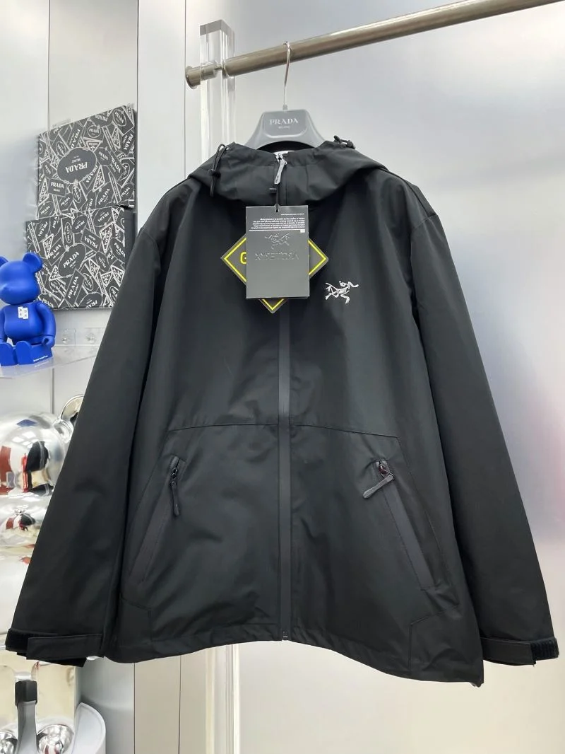 Arcteryx Outwear MoistureWicking 163235