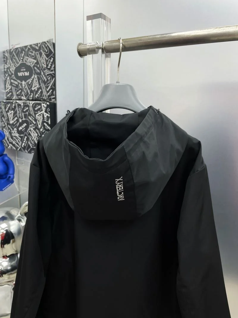 Arcteryx Outwear MoistureWicking 163235