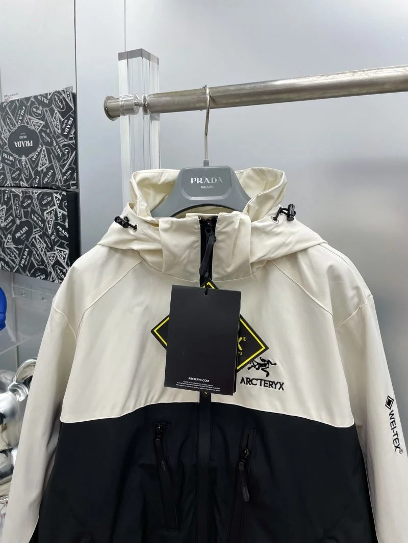 Arcteryx Outwear Colorful 163242