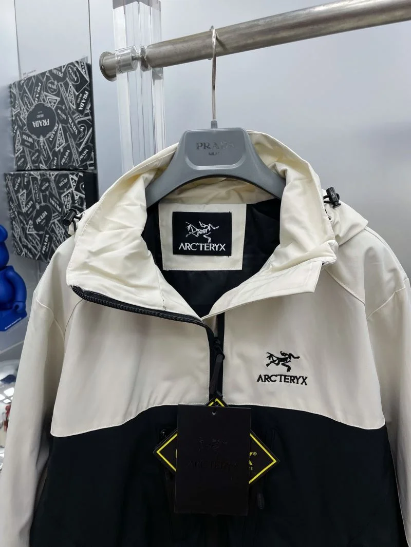 Arcteryx Outwear Colorful 163242