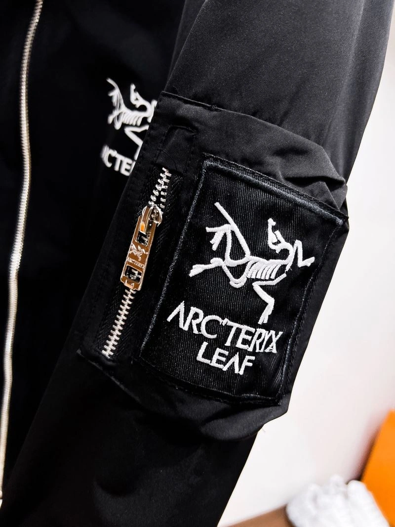 Arcteryx Outwear Sleek 162195