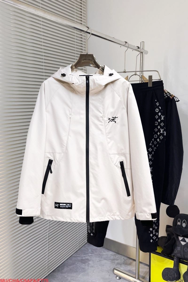 Arcteryx Outwear Timeless 162186
