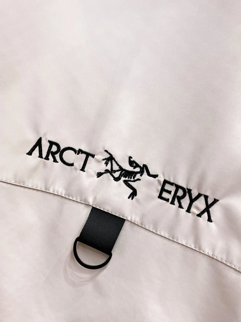 Arcteryx Outwear Timeless 162186