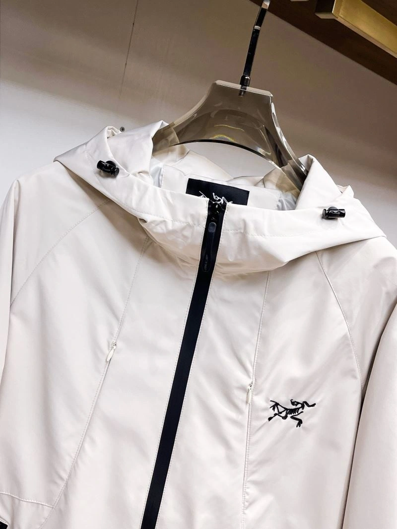 Arcteryx Outwear Timeless 162186