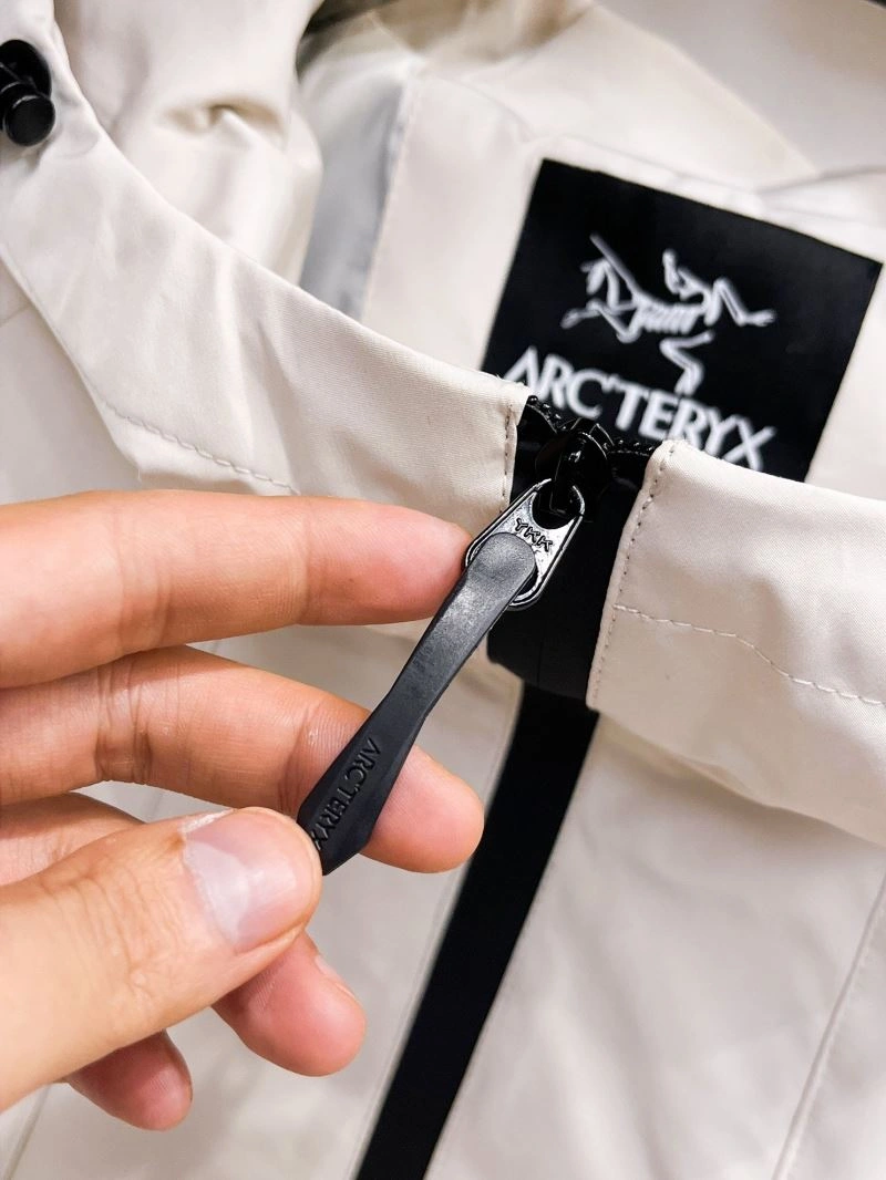 Arcteryx Outwear Timeless 162186