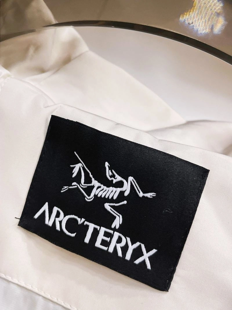 Arcteryx Outwear Timeless 162186