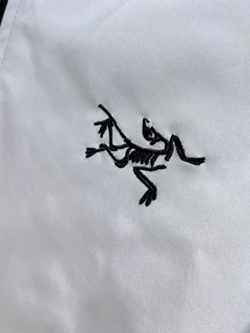 Sporty Arcteryx Outwear 162185