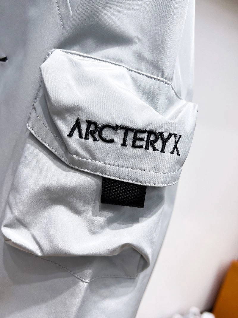 Sporty Arcteryx Outwear 162185