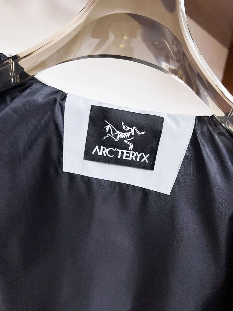 Sporty Arcteryx Outwear 162185