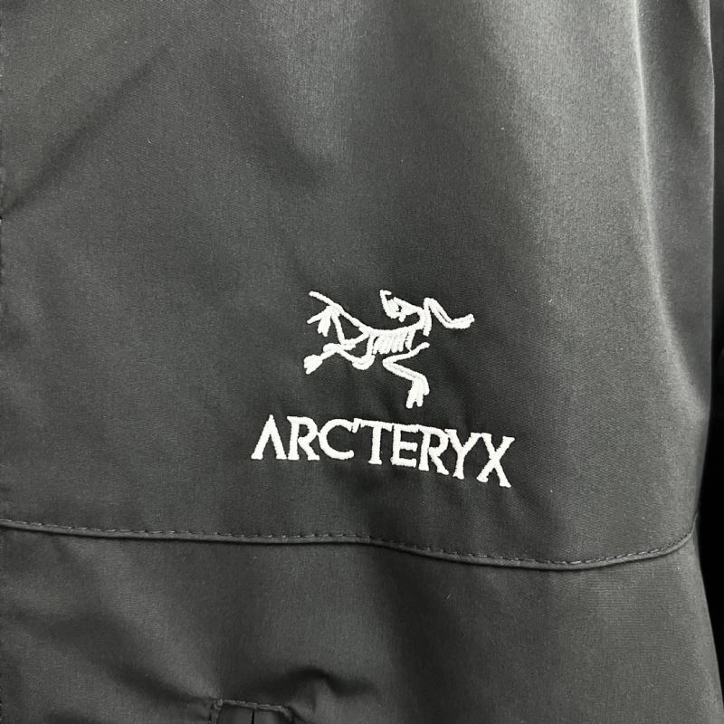 Arcteryx Outwear Stretchable 162177