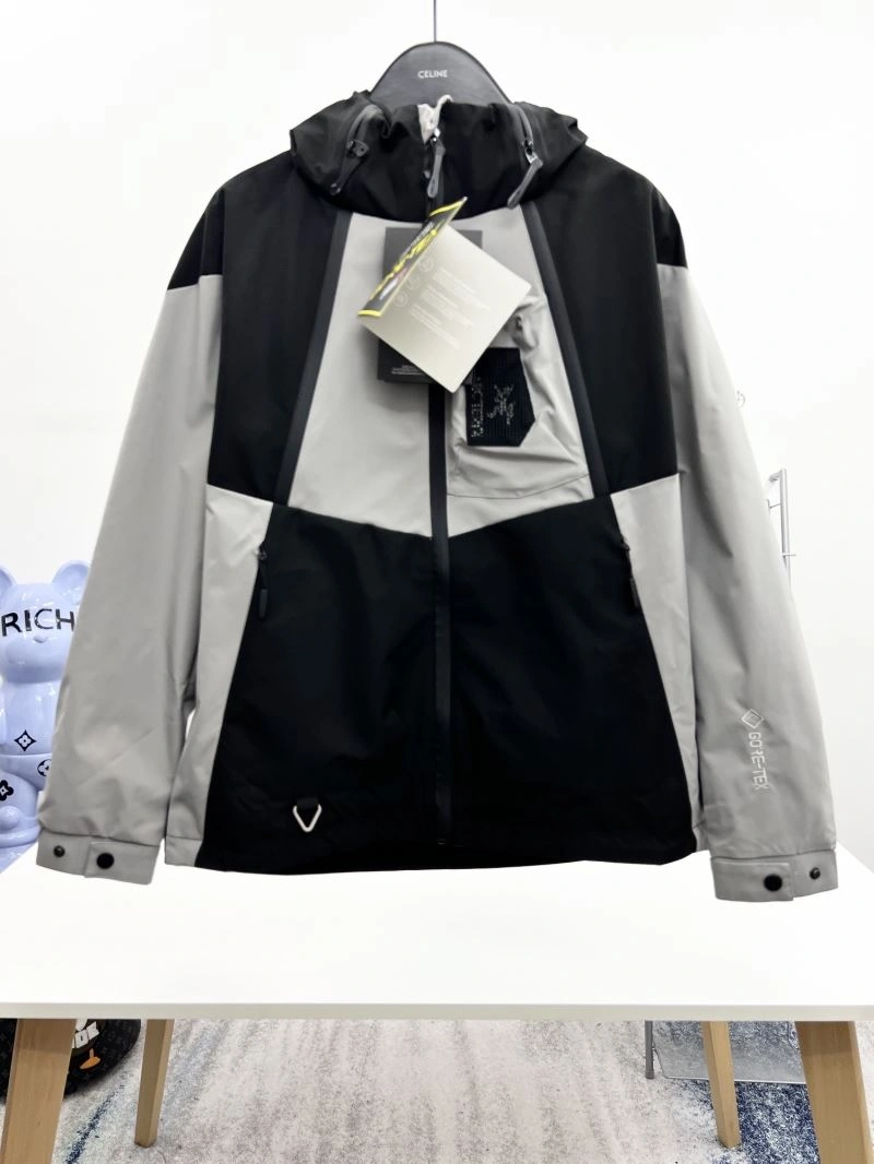 Arcteryx Outwear Lightweight 162173