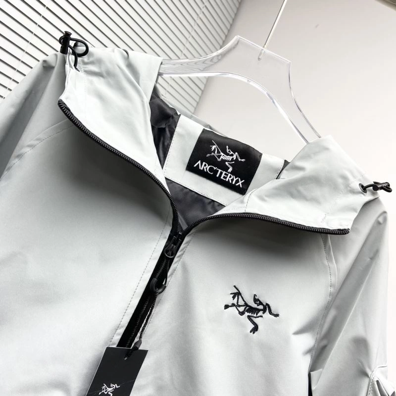 Efficient Arcteryx Outwear 162171