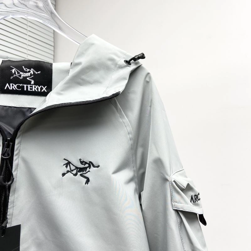 Efficient Arcteryx Outwear 162171