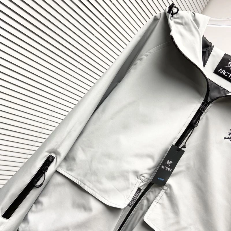 Efficient Arcteryx Outwear 162171
