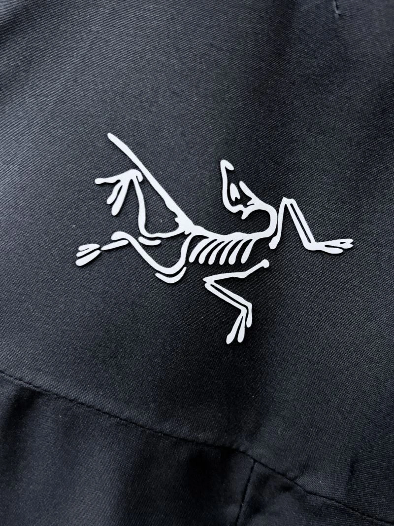 Snug Arcteryx Outwear 162159