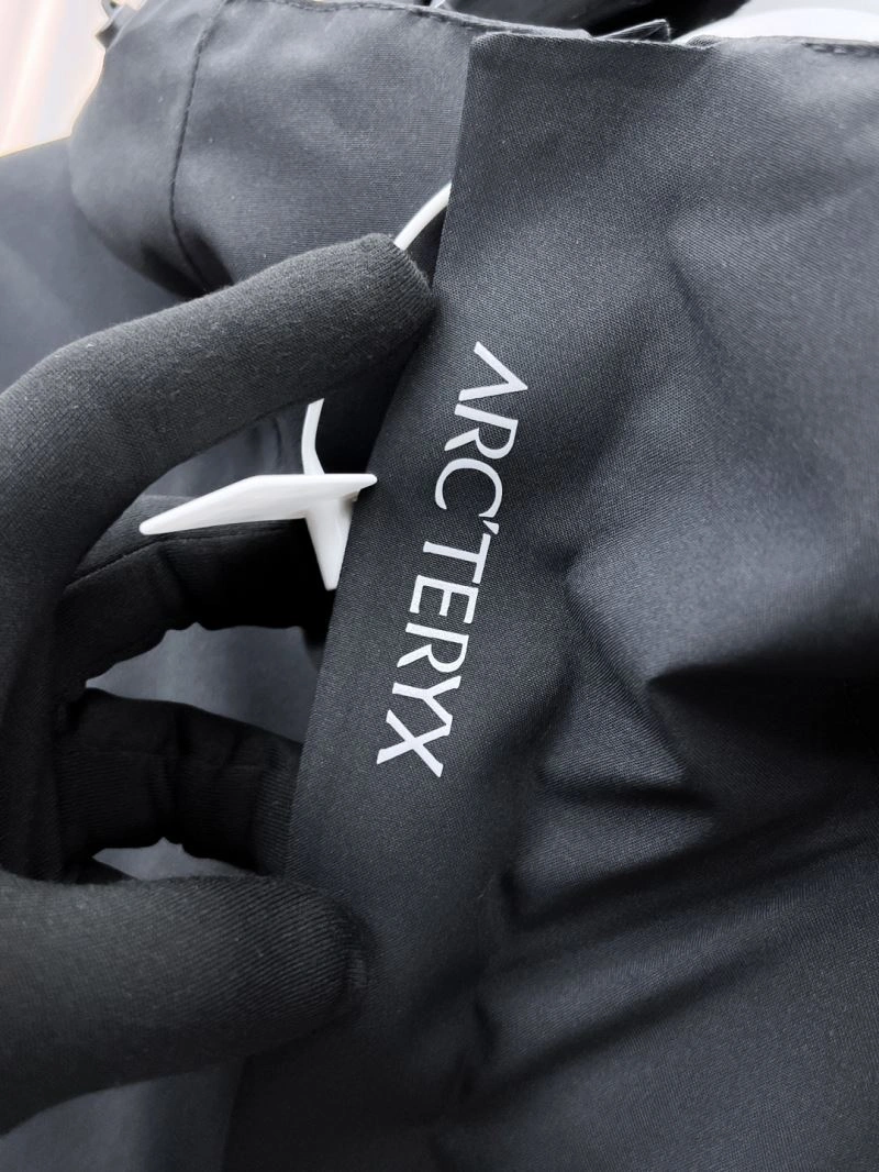 Snug Arcteryx Outwear 162159