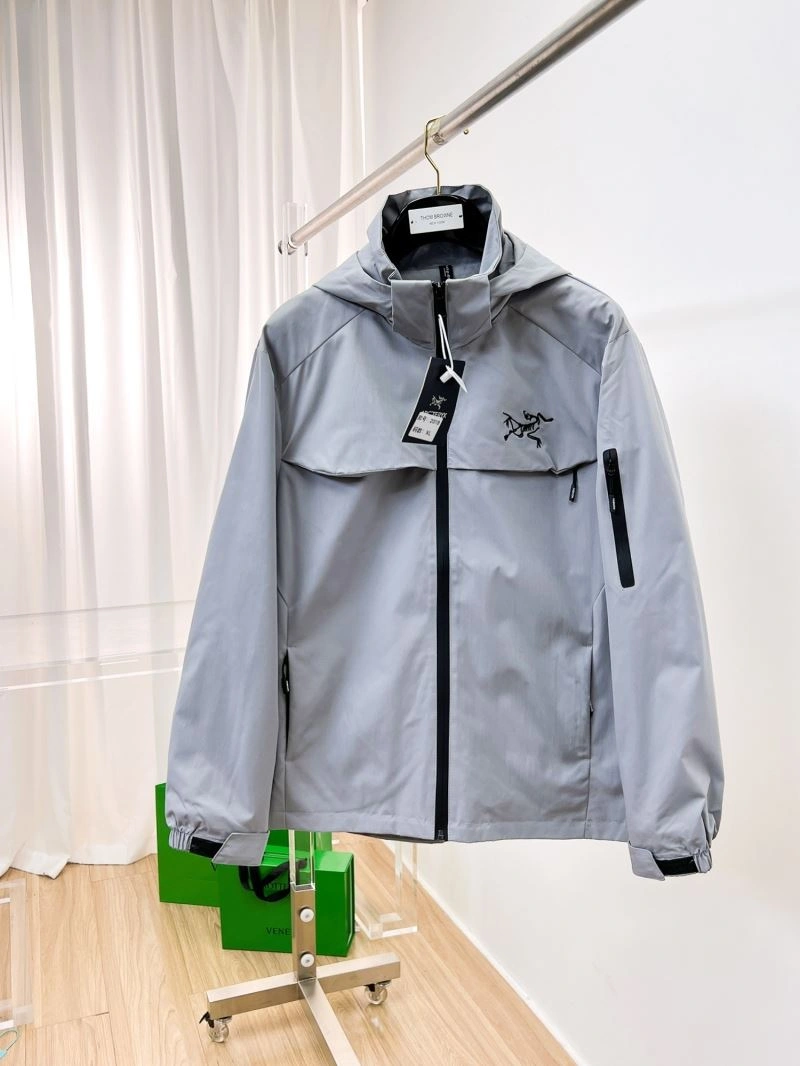 Arcteryx Outwear ZipUp 162137