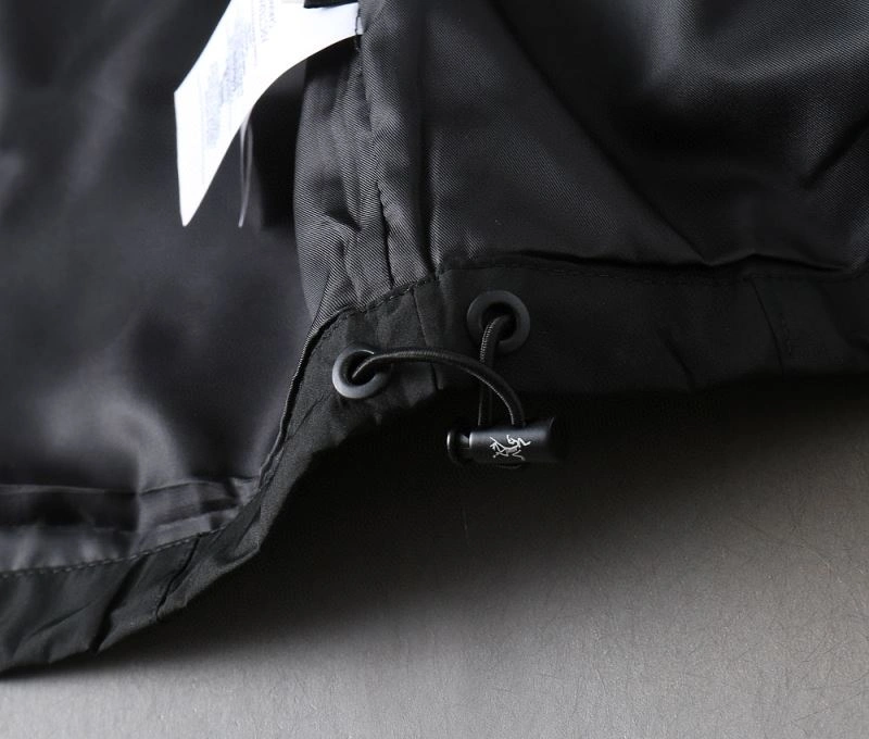 Lightweight Arcteryx Outwear 162136