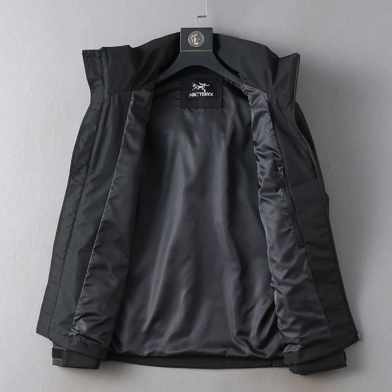 Lightweight Arcteryx Outwear 162136
