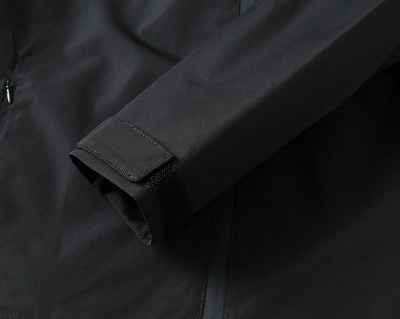 Lightweight Arcteryx Outwear 162136