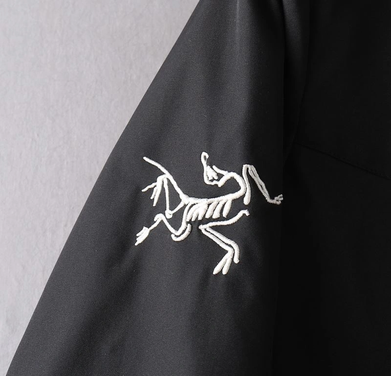 Arcteryx Outwear Contemporary 162130
