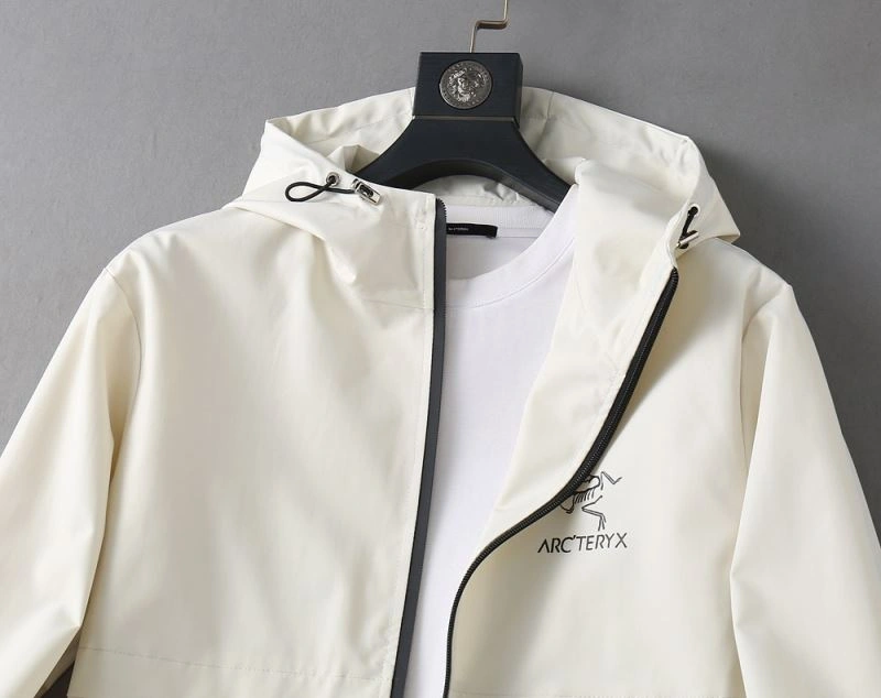 Neat Arcteryx Outwear 162132